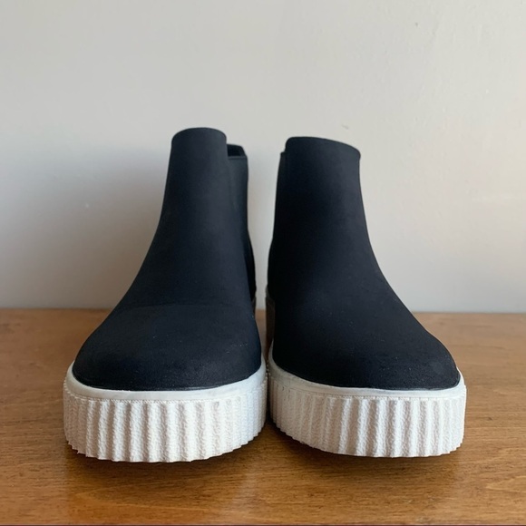 Susina Black Platform Chelsea Ankle Sneaker Boot Slip On Pull On - Picture 3 of 15
